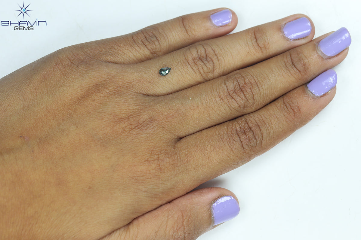 0.24 CT ペアシェイプ ナチュラル ダイヤモンド グリーン カラー I1 クラリティ (4.92 MM)