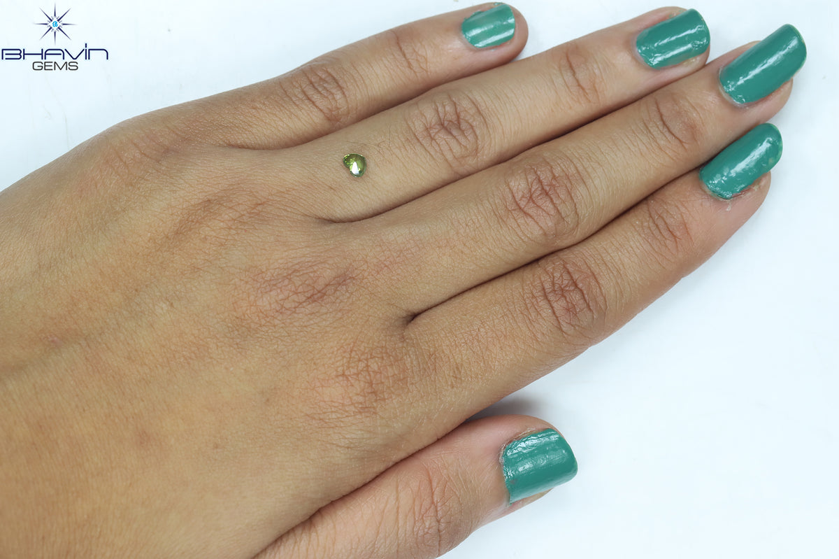 1.12 CT ハートシェイプ ナチュラル ダイヤモンド グリーン カラー SI1 クラリティ (6.26 MM)