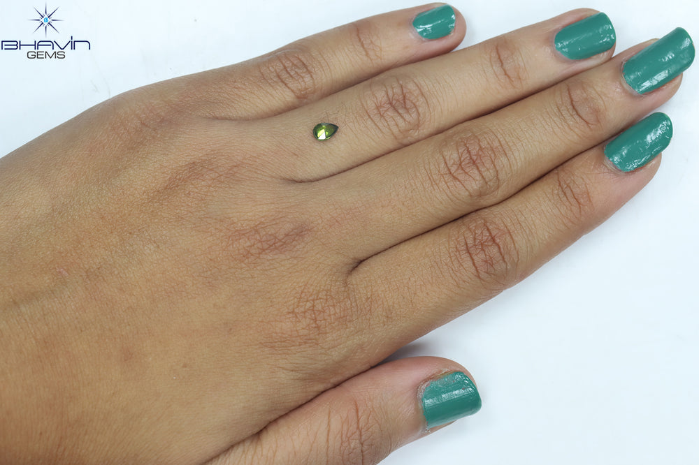 0.31 CT Pear Shape Natural Diamond Enhanced Green Color VS2 Clarity (5.24 MM)