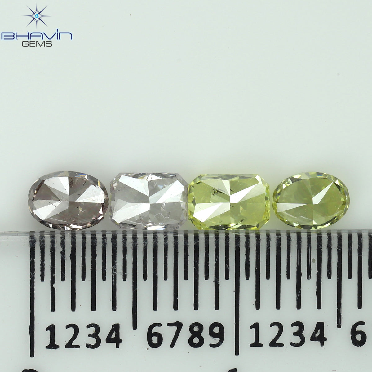 0.74 CT/4 ピース ミックス シェイプ ナチュラル ダイヤモンド ピンク イエロー カラー VS-SI クラリティ (3.80 MM)