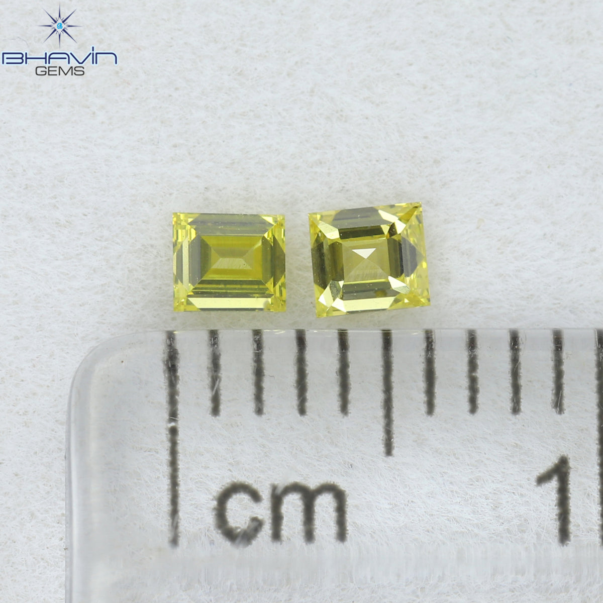 0.21 CT/2 Pcs Natural Square Cut Diamond Enhanced Yellow Color Clarity VS1 (2.62 MM)