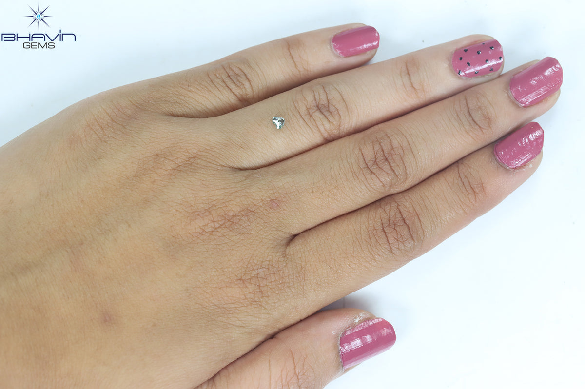 0.15 CT Natural Heart Diamond Enhanced Green Color Clarity VS1 (3.26 MM)