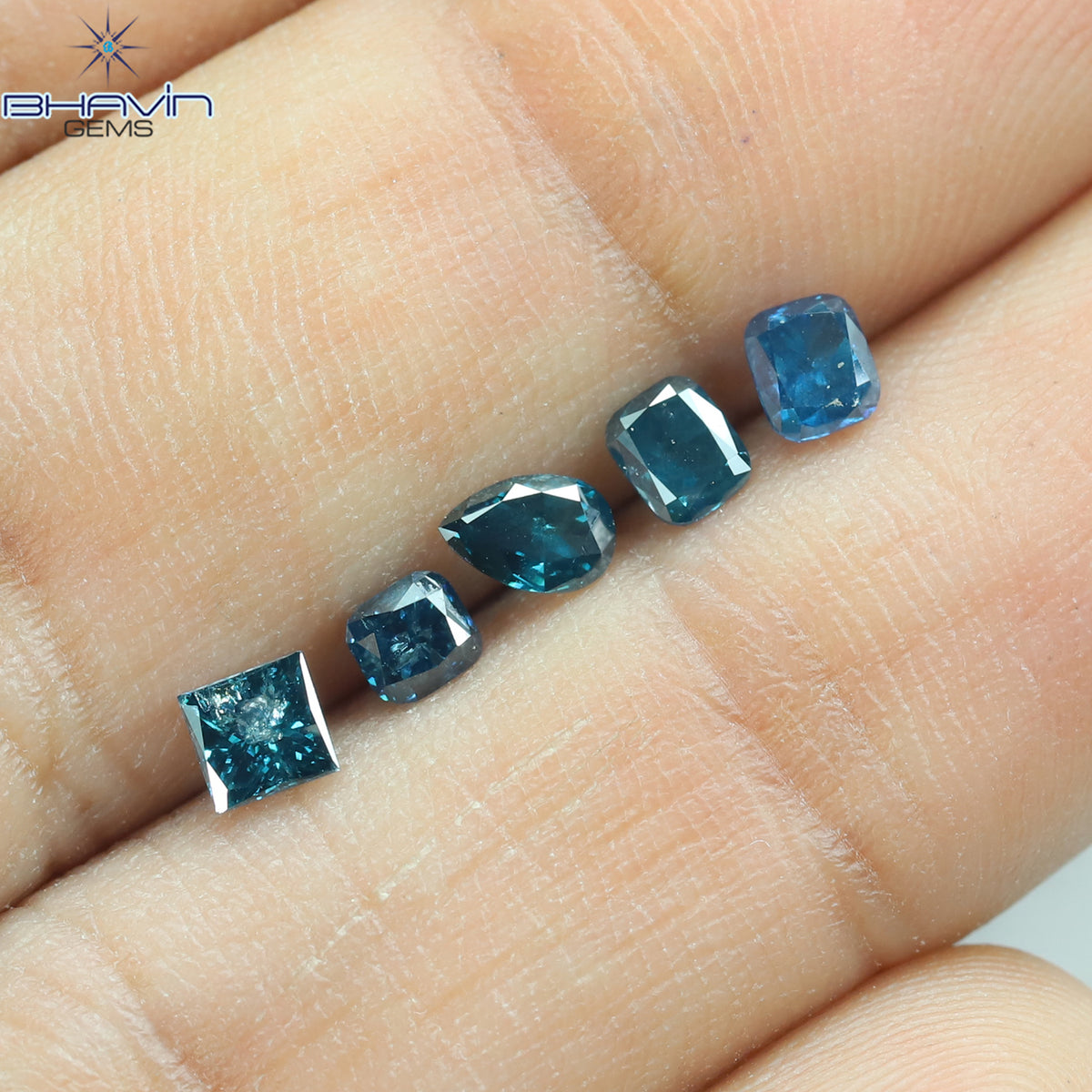 0.96 CT/5 ピース ミックス シェイプ ナチュラル ダイヤモンド ブルー カラー I2 クラリティ (4.40 MM)