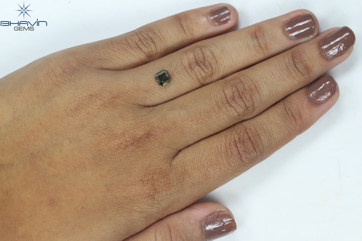 1.03 CT エメラルド シェイプ ナチュラル ダイヤモンド 強化グリーン カラー I2 クラリティ (5.30 MM)