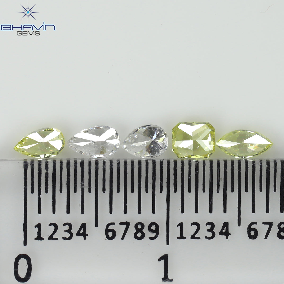 0.40 CT/5 Pcs Natural Mix Diamond Pink-Yellow Color Clarity VS-SI (4.05 MM)