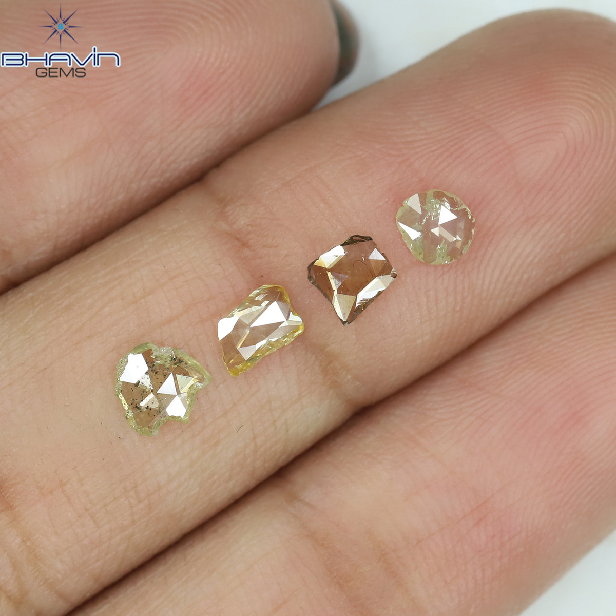 0.51 CT/4 ピース ローズカット ポルキ シェイプ ナチュラル ダイヤモンド ファンシー カラー I2 クラリティ (4.76 MM)