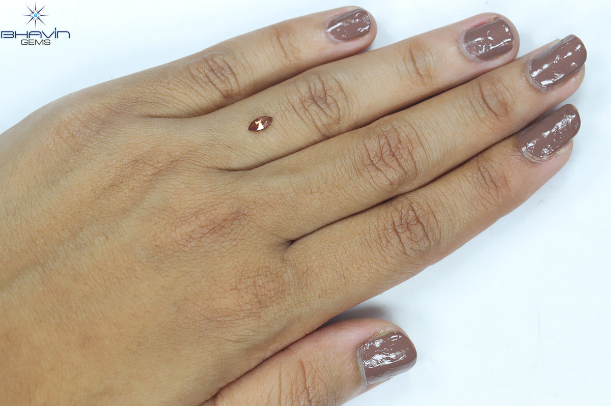 0.25 CT マーキス シェイプ ナチュラル ダイヤモンド ピンク カラー I1 クラリティ (6.14 MM)