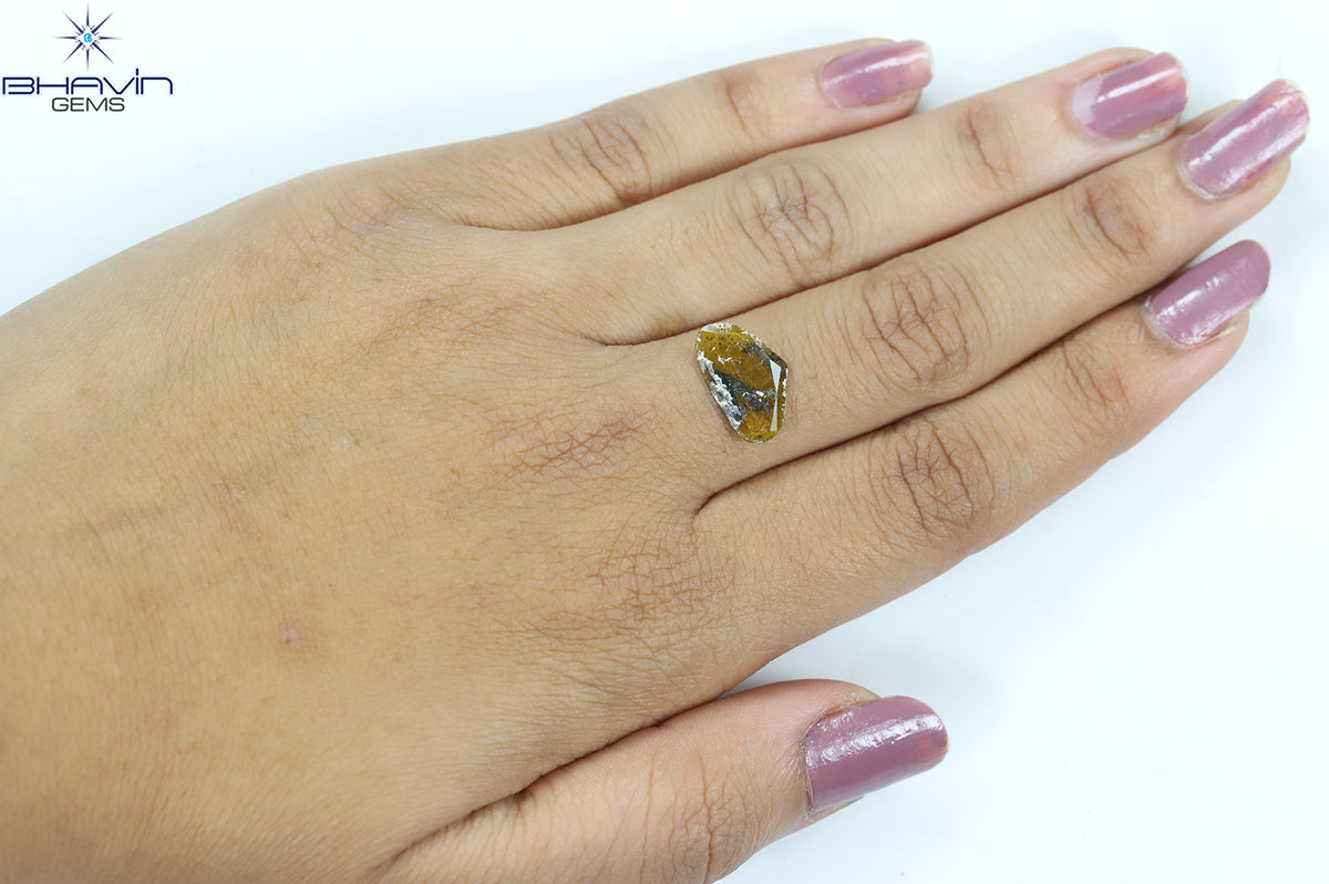 1.43 CT ハート スライス シェイプ ナチュラル ダイヤモンド イエロー カラー I3 クラリティ (14.08 MM)