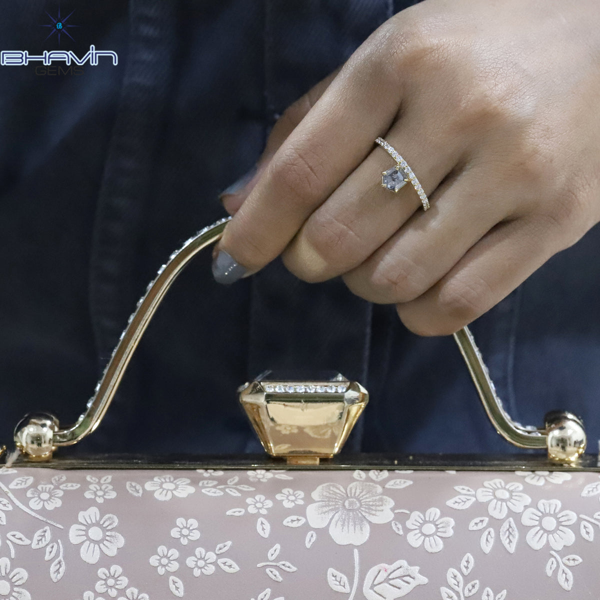 シールド ダイヤモンド 天然ダイヤモンド リング ソルトアンドペッパーカラー ゴールド リング 婚約指輪