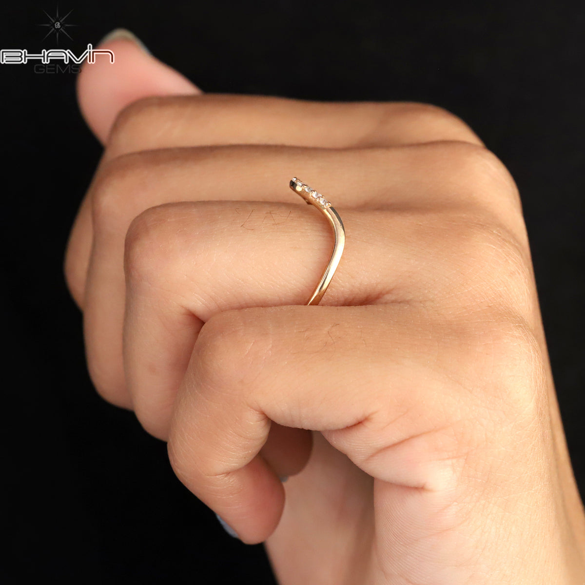 Minimalist V-Curve Natural Round Diamond Ring