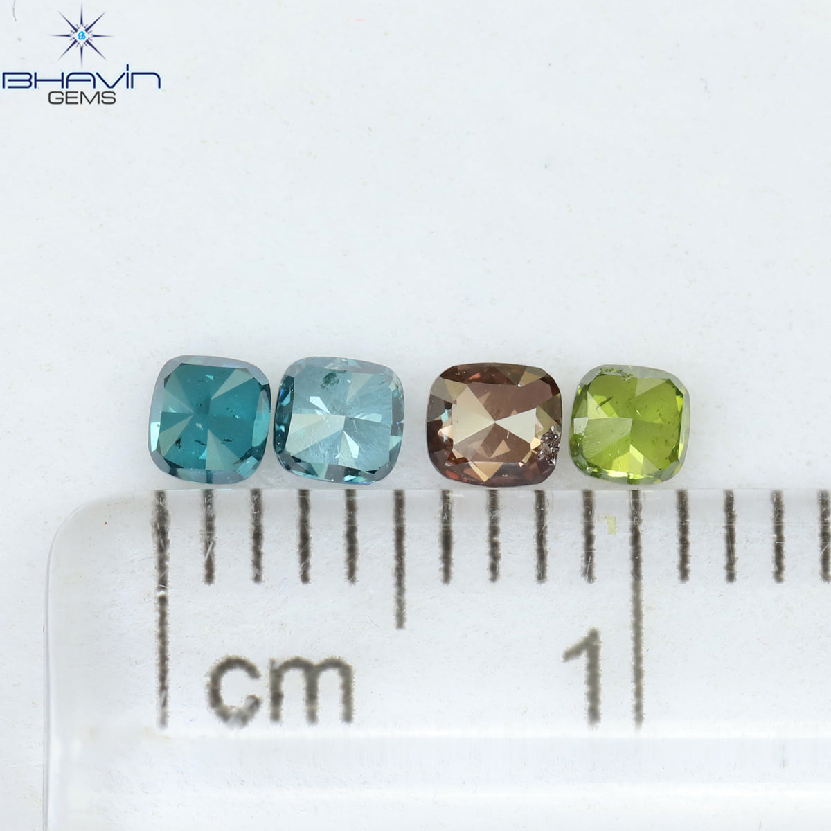 0.42 CT/4 Pcs Natural Cushion Diamond Enhanced Mix Fancy Color Clarity SI1 (2.72 MM)