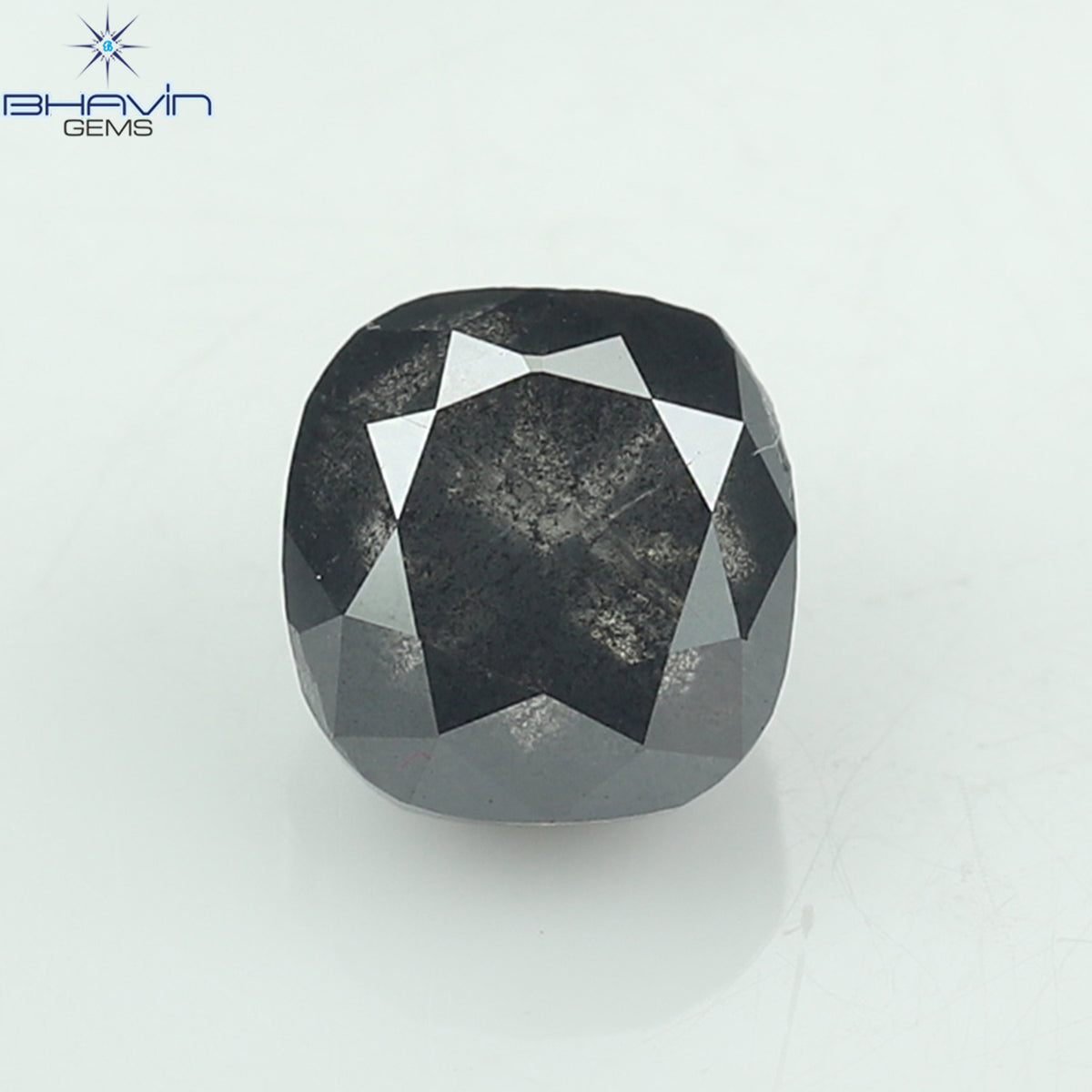 1.11 CT クッション シェイプ ソルト アンド ペッパー カラー ダイヤモンド クラリティ I3 (5.59 MM)