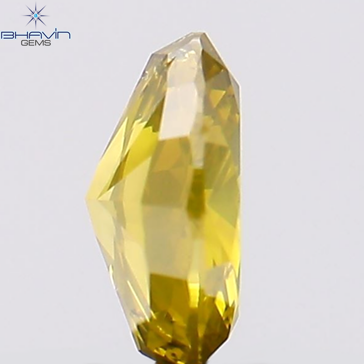 0.30 CT オーバルシェイプ ナチュラル ダイヤモンド イエロー カラー SI2 クラリティ (4.70 MM)
