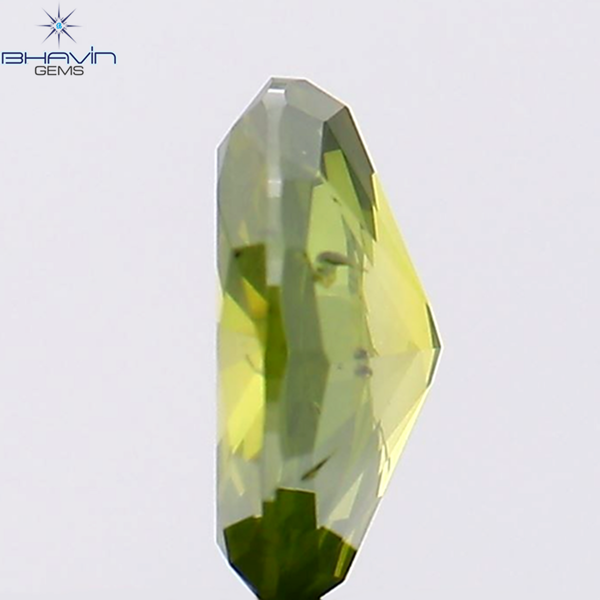0.51 CT オーバル シェイプ ナチュラル ダイヤモンド グリーン カラー SI1 クラリティ (6.05 MM)