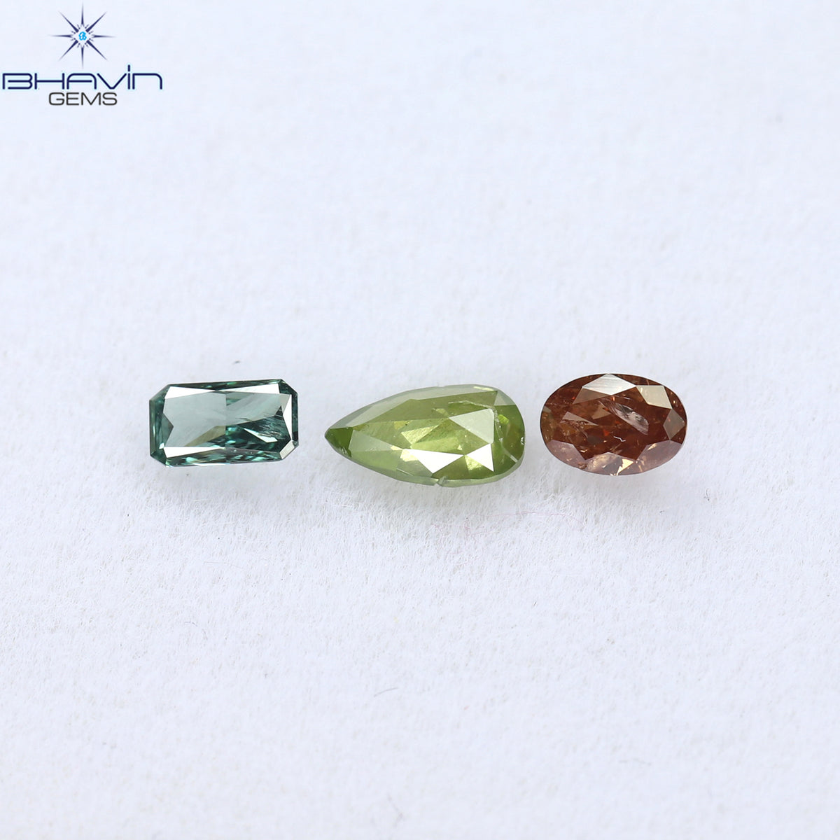 0.34 CT/3 ピース ミックス シェイプ ナチュラル ダイヤモンド ミックス カラー SI2 クラリティ (4.75 MM)