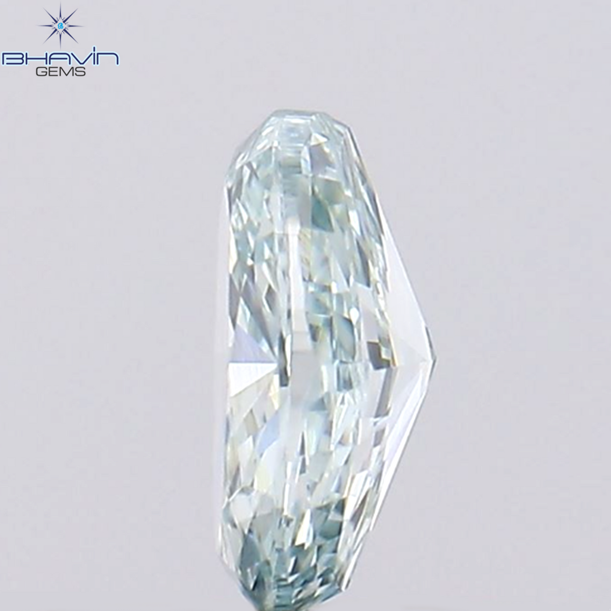 0.37 CT オーバル シェイプ ナチュラル ダイヤモンド グリーンがかったブルー カラー SI1 クラリティ (5.36 MM)