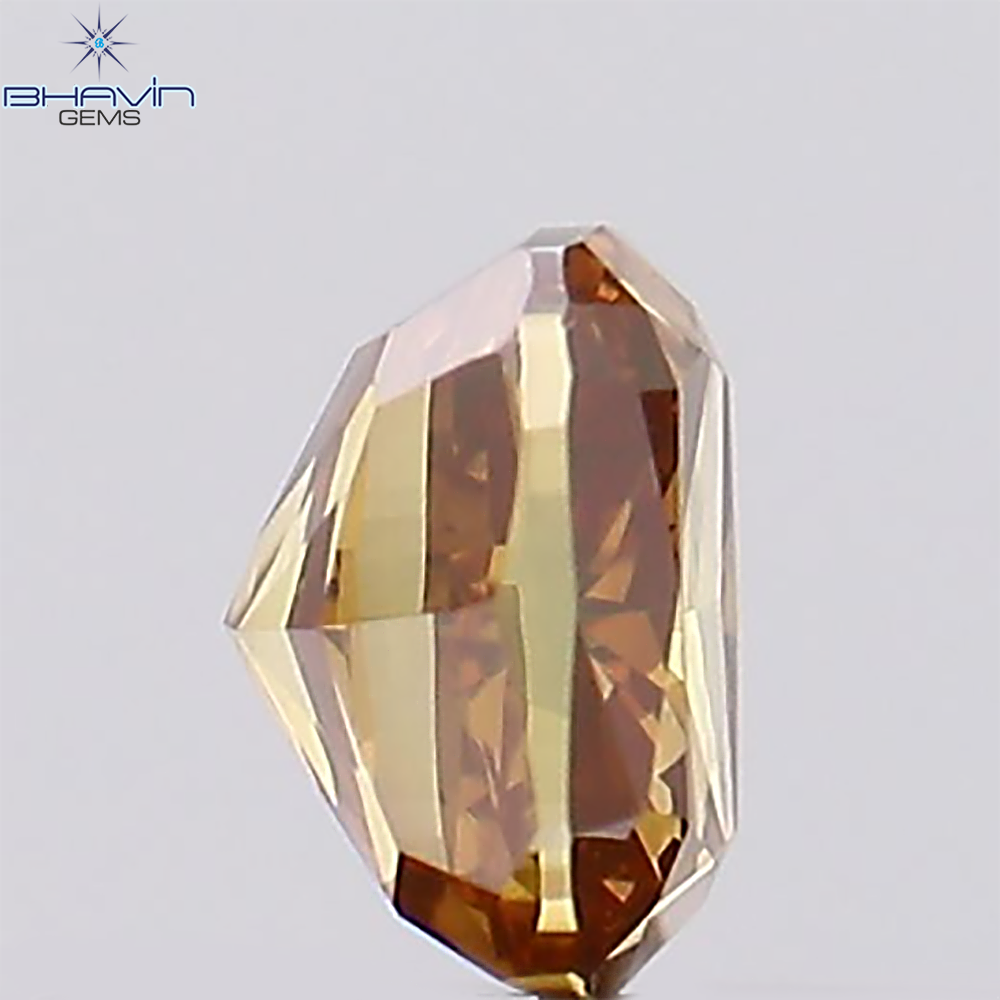 0.38 CT、クッション ダイヤモンド、ピンクがかったブラウン色、クラリティ VS1 (4.02 MM)