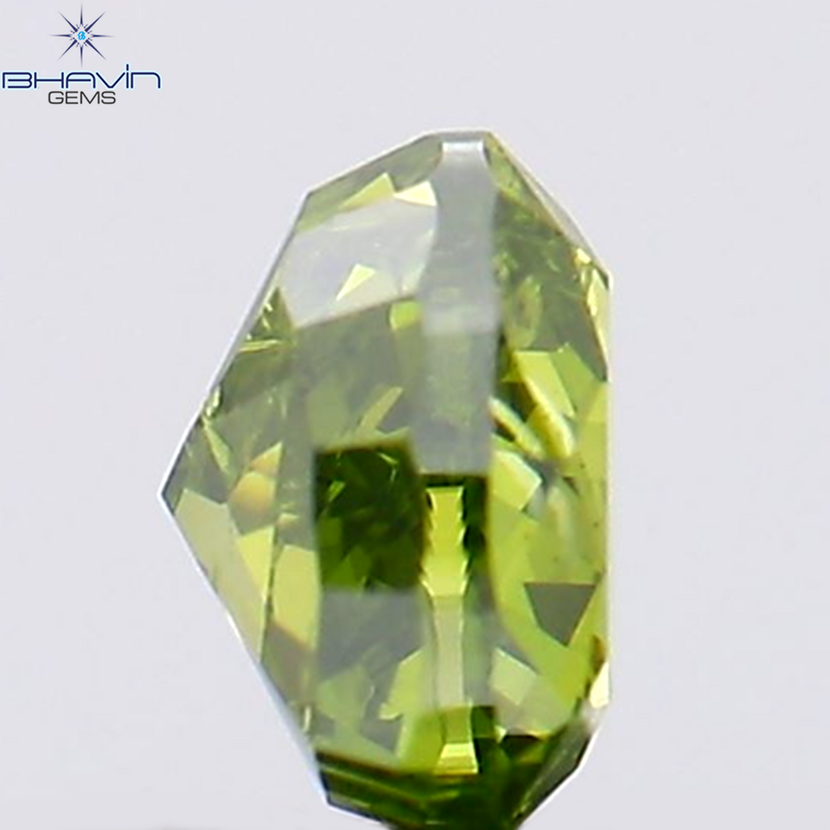 0.30 CT ハート シェイプ ナチュラル ダイヤモンド グリーン カラー SI2 クラリティ (5.67 MM)