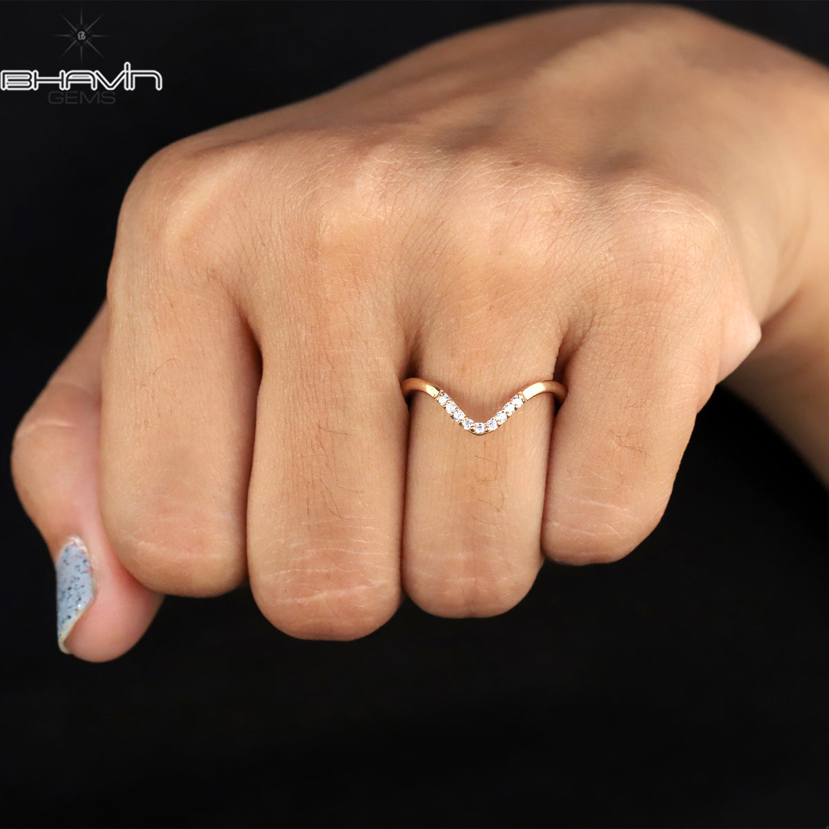 Minimalist V-Curve Natural Round Diamond Ring