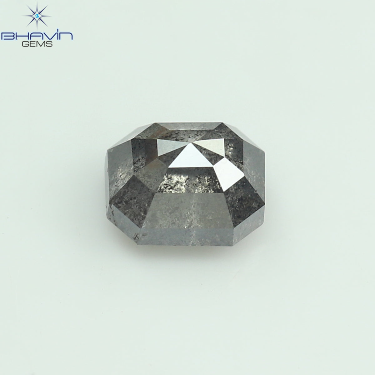 0.61 CT エメラルド シェイプ ナチュラル ルース ダイヤモンド ソルト アンド ペッパー カラー I3 クラリティ (4.77 MM)