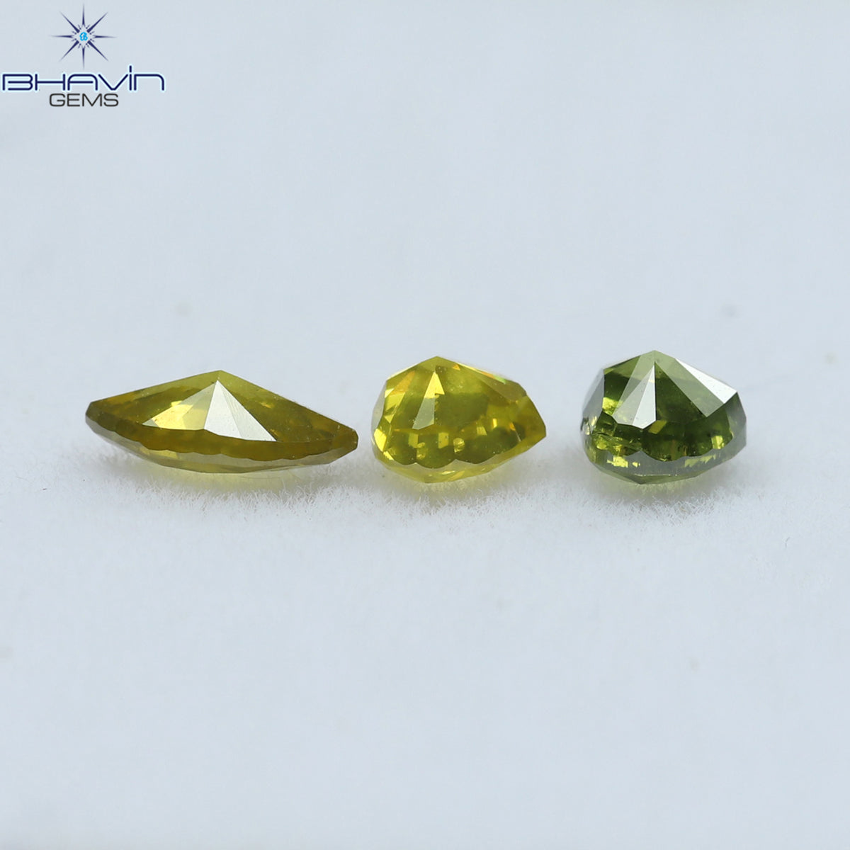 0.66 CT/3 ピース ミックス シェイプ ナチュラル ダイヤモンド イエロー グリーン カラー SI2 クラリティ (5.38 MM)