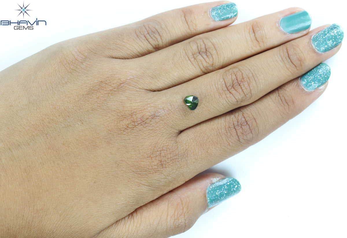 1.02 CT、ハート ダイヤモンド、グリーン カラー、I1 クラリティ