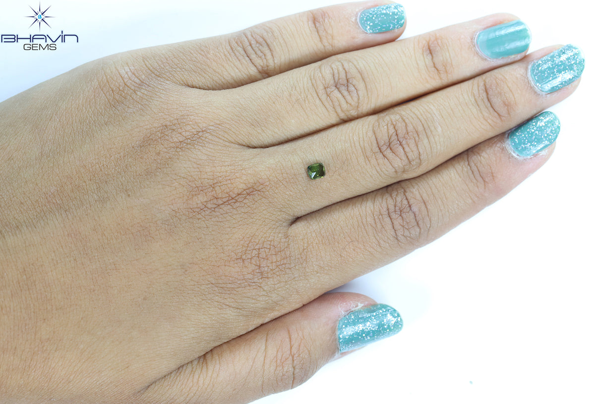 0.30CT、クッションダイヤモンド、グリーンカラー、クラリティSI2